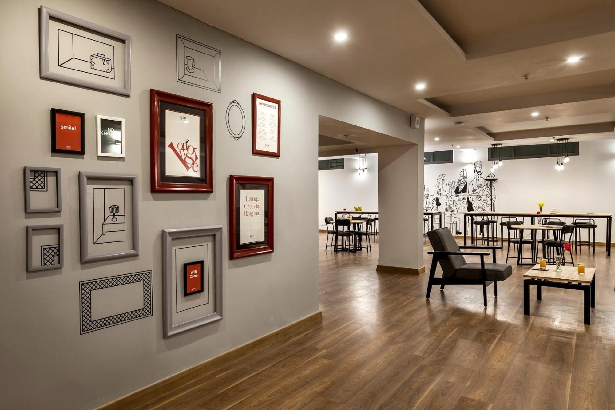 Super Townhouse Hotel Impact Chinhat Exterior photo